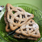 celtic knot cookies