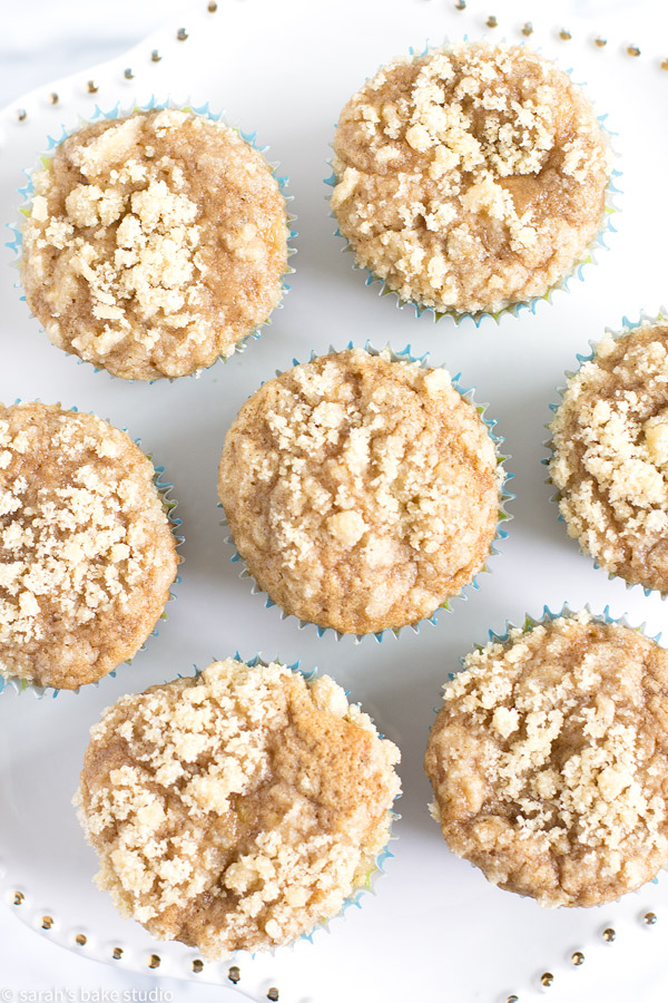 Banana Crumb Snack Cake Cupcakes – snack cake cupcakes bursting with bananas and cinnamon, and capped with a delicious crumb topping; a perfect marriage of banana bread and banana cake.