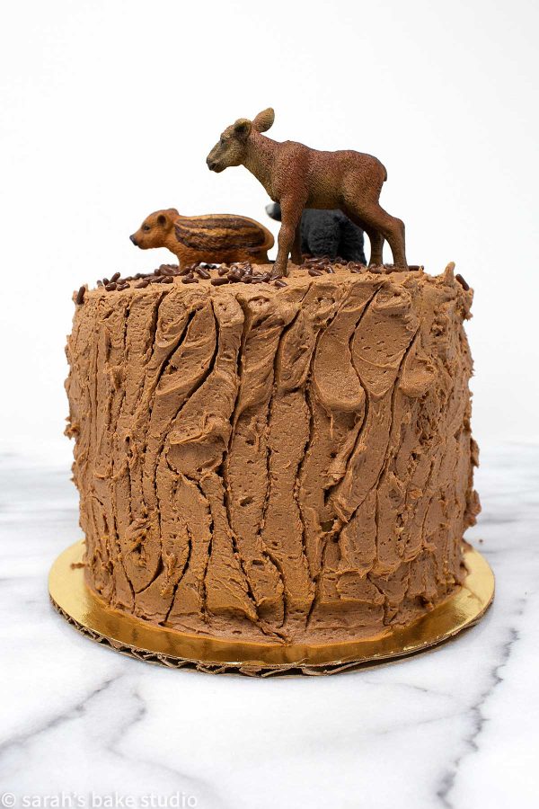 Tree Stump Smash Cake - no woodland creatures first birthday celebration would be complete without it.