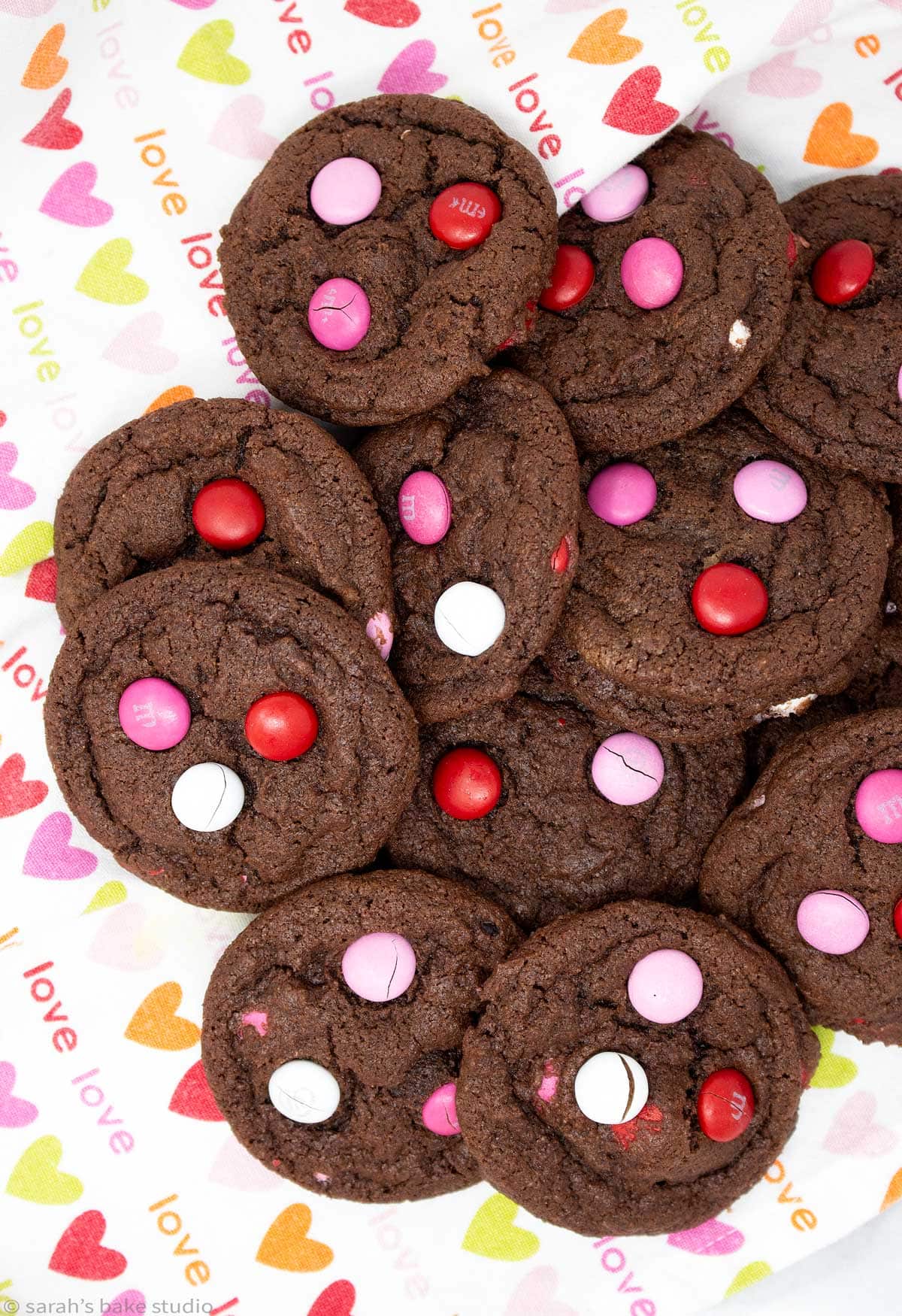 a close up of valentine chocolate pudding m&m cookies