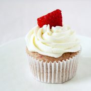 strawberries and cream cupcakes